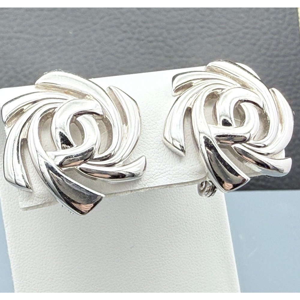 Monet Clip‎ on Earrings Modern Abstract Chunky Spiral Sunburst Silver Tone Studs